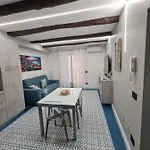 Chiaja Lux House * Nápoles