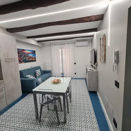 Chiaja Lux House * Neapel