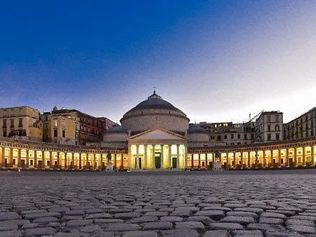 Chiaja Lux House شقة نابولي