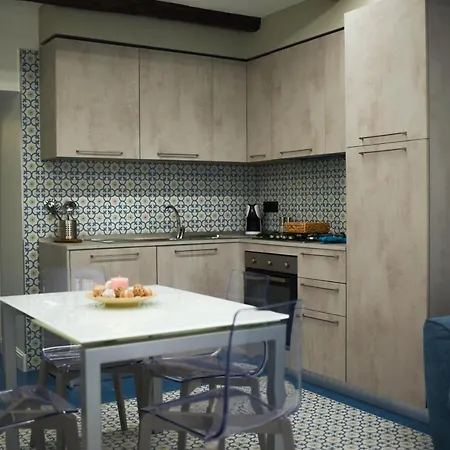 Chiaja Lux House * Neapel